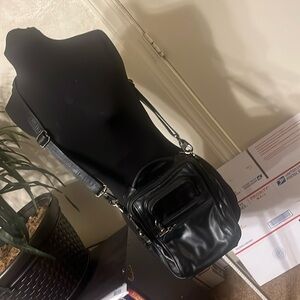 Tumi Leather Carry On Bag Messenger Crossbody Bag